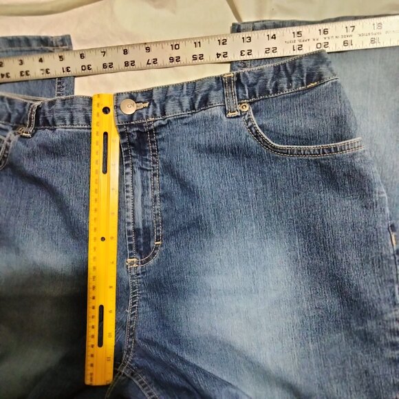 Gloria Vanderbilt Blue Jeans Womens Size 16P (32x27) Straight Stretch - Picture 2 of 6